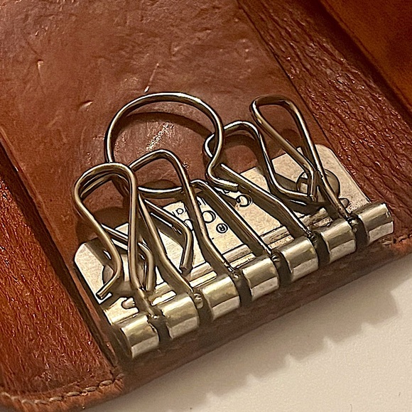 Authentic Gucci 2009 Rare Frida Giannini Leather Mermaid 6 Key Holder - Picture 10 of 13